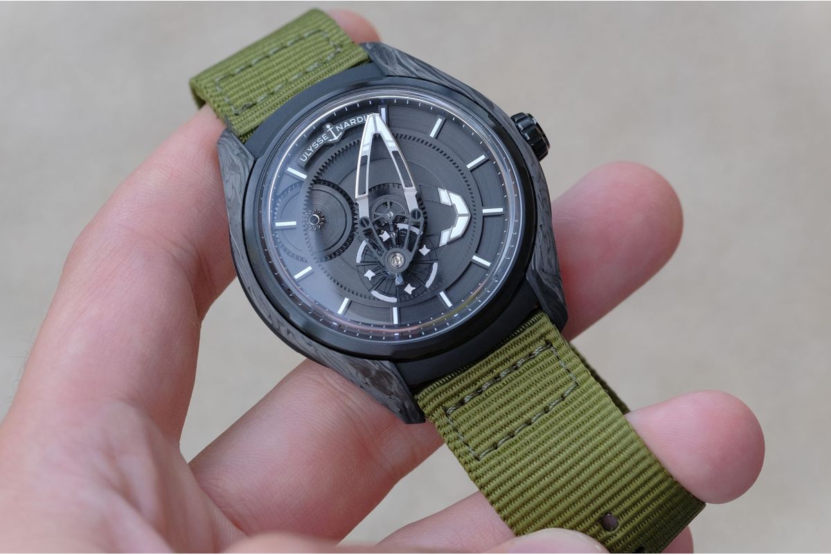 Military Green 2 pieces NATO strap, PVD buckle and loops (black)