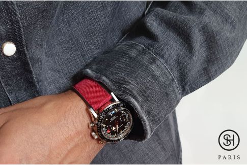 Bracelet montre SELECT-HEURE Toile de Voile Rouge doublée Caoutchouc FKM Noir, montage pompes rapides (interchangeable)