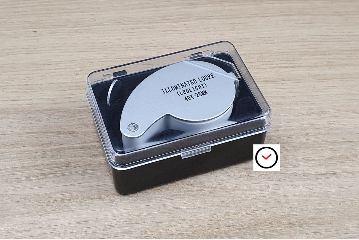 LED lighting pocket Triplet magnifier x40